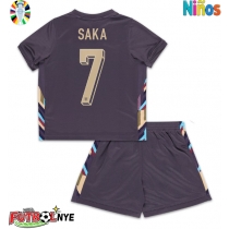 Camiseta Inglaterra Bukayo Saka #7 Visitante Equipación para niños Eurocopa 2024 manga corta (+ pantalones cortos)